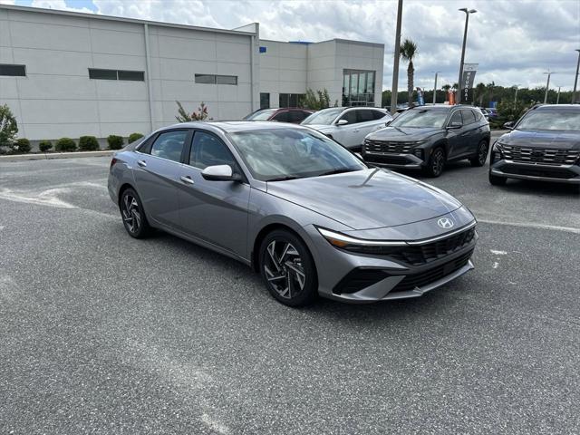 2025 Hyundai Elantra Limited photo 2
