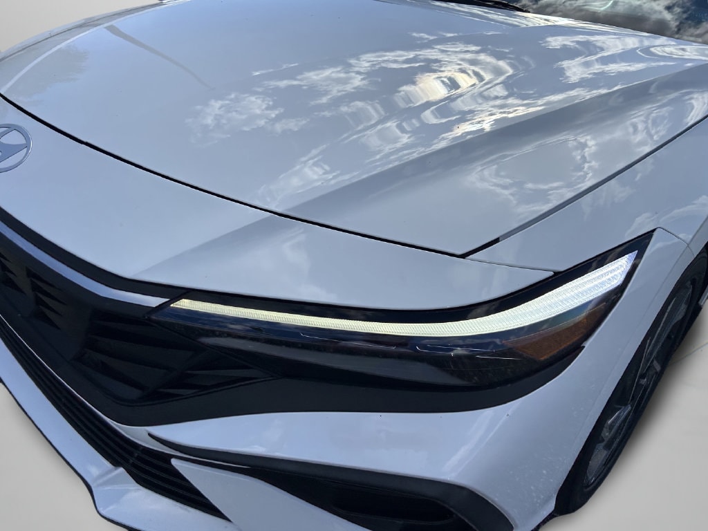 2025 Hyundai Elantra SEL - Photo 13