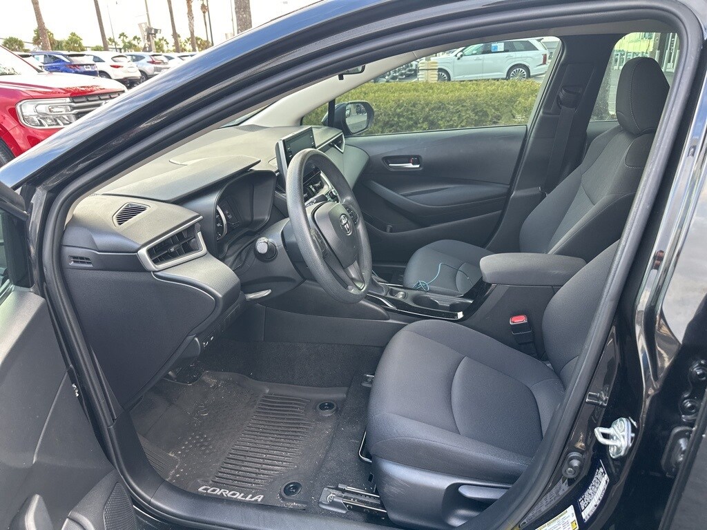 2020 Toyota Corolla LE photo 4