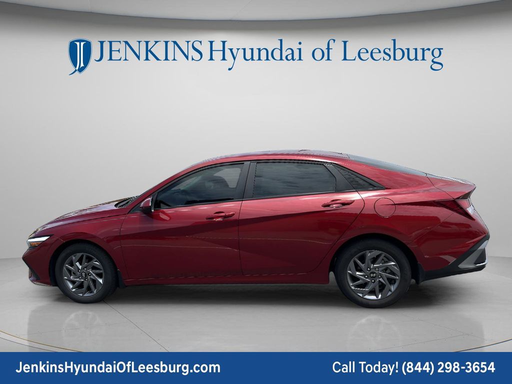 2024 Hyundai Elantra SEL - Photo 8