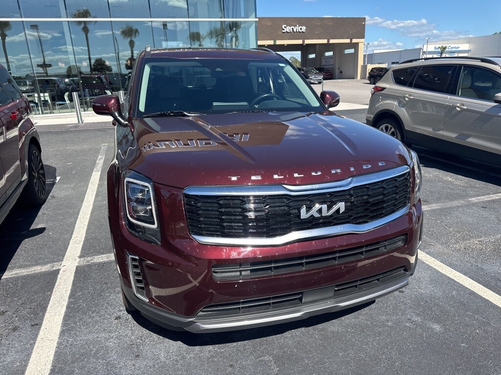 2022 Kia Telluride EX photo 2