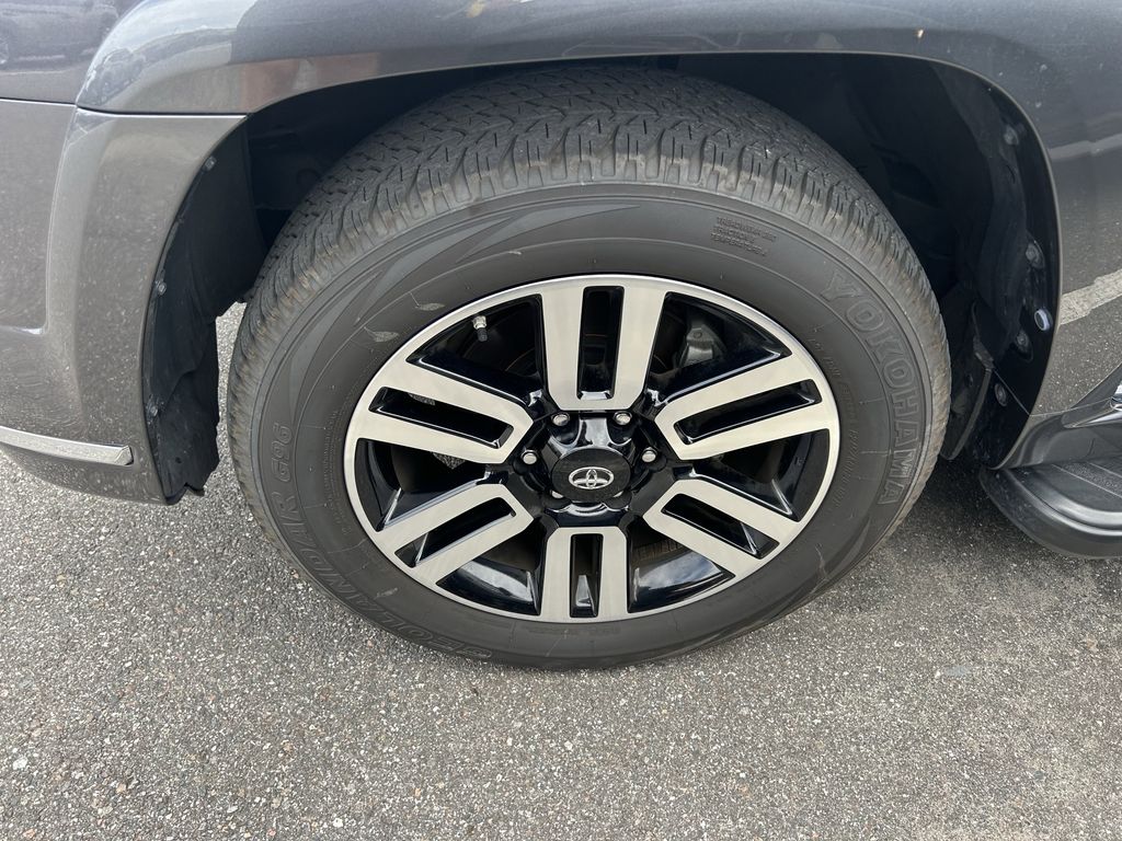 2021 Toyota 4Runner Limited - Photo 10