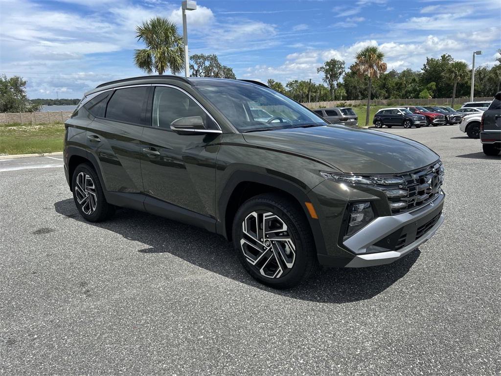 2025 Hyundai Tucson Limited photo 2