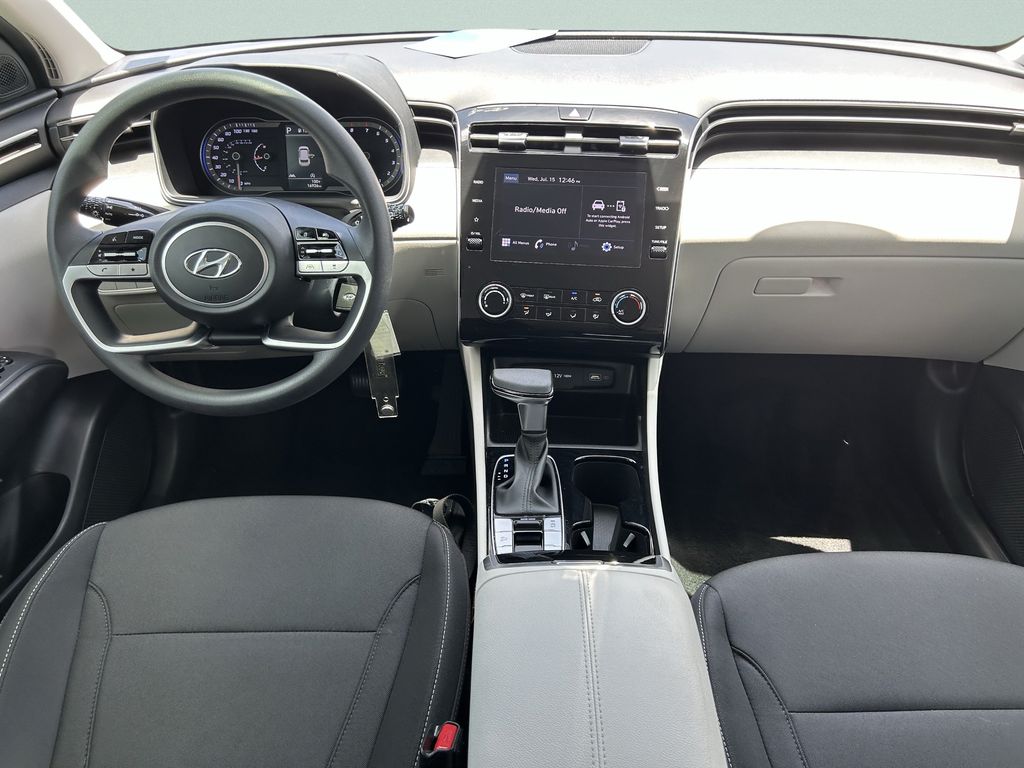 2024 Hyundai Tucson SE - Photo 17