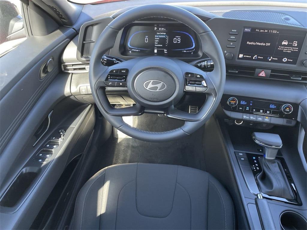 New 2025 Hyundai Elantra SEL Sport Sedan
