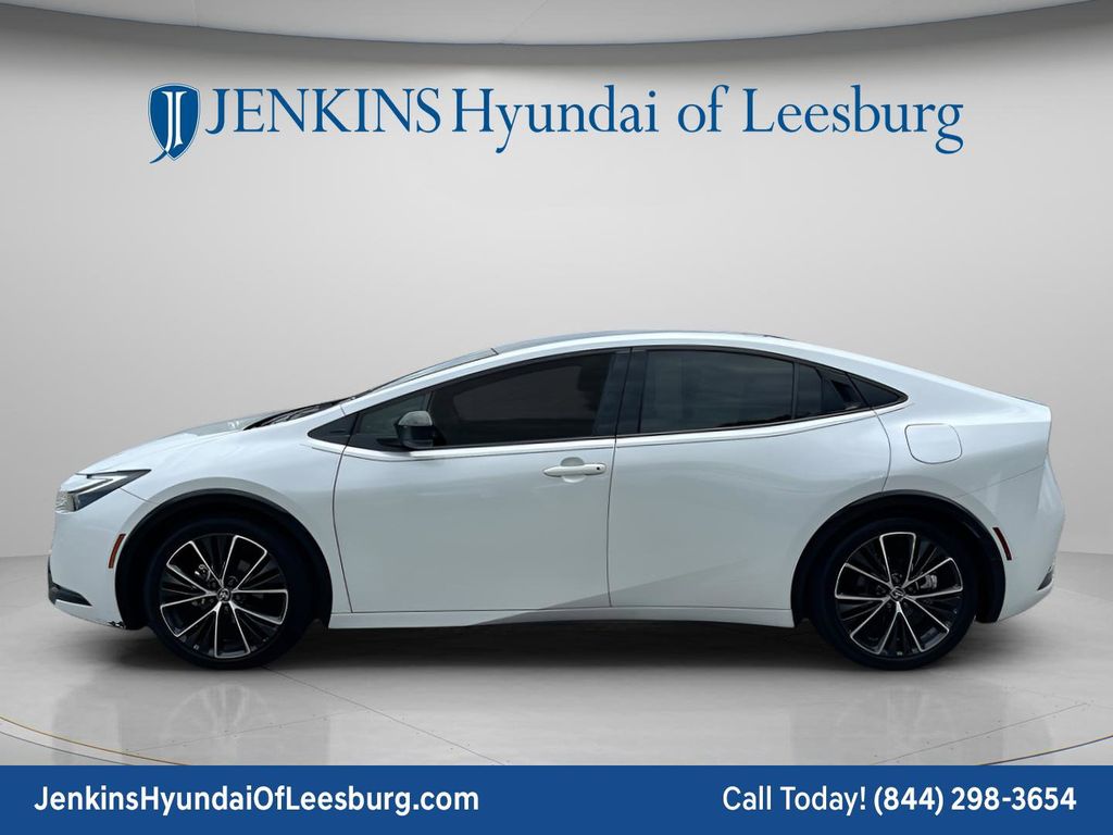 2024 Toyota Prius XLE - Photo 9