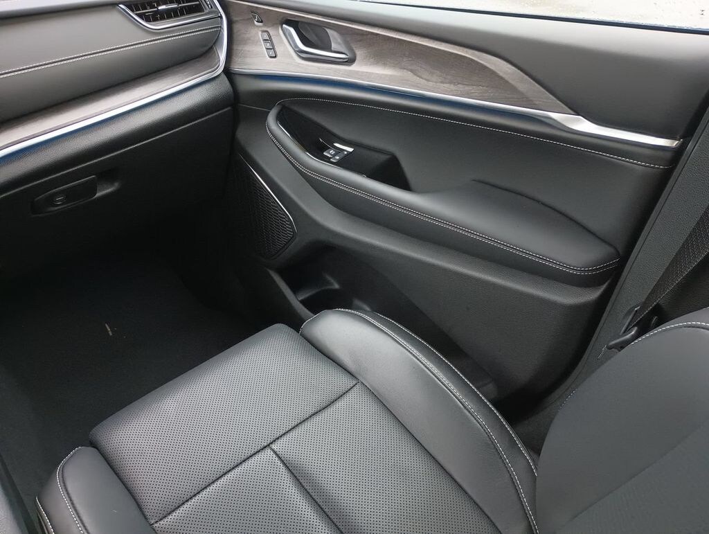 Used 2023 Jeep Grand Cherokee Overland SUV