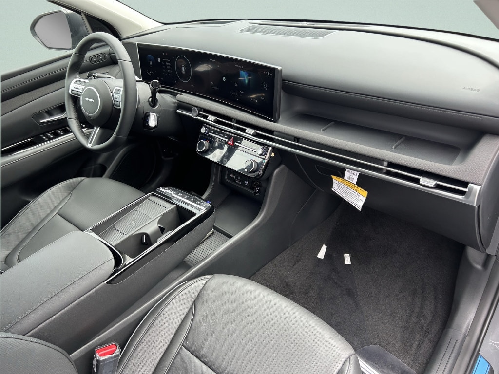 2025 Hyundai Tucson Limited - Photo 16