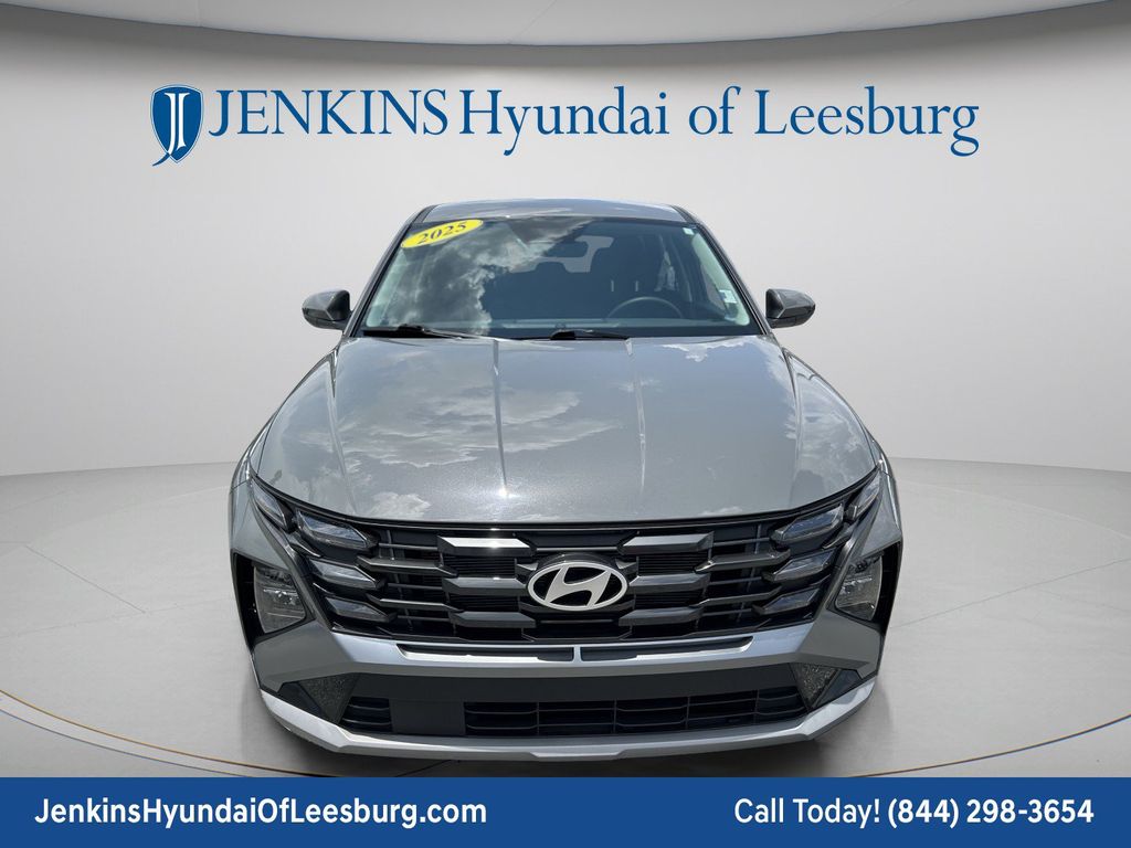 2025 Hyundai Tucson SE - Photo 12
