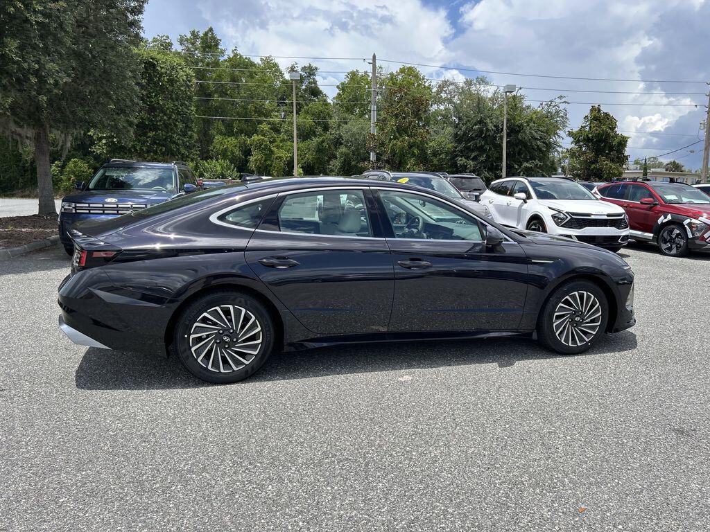 New 2026 Hyundai Sonata Hybrid SEL Sedan