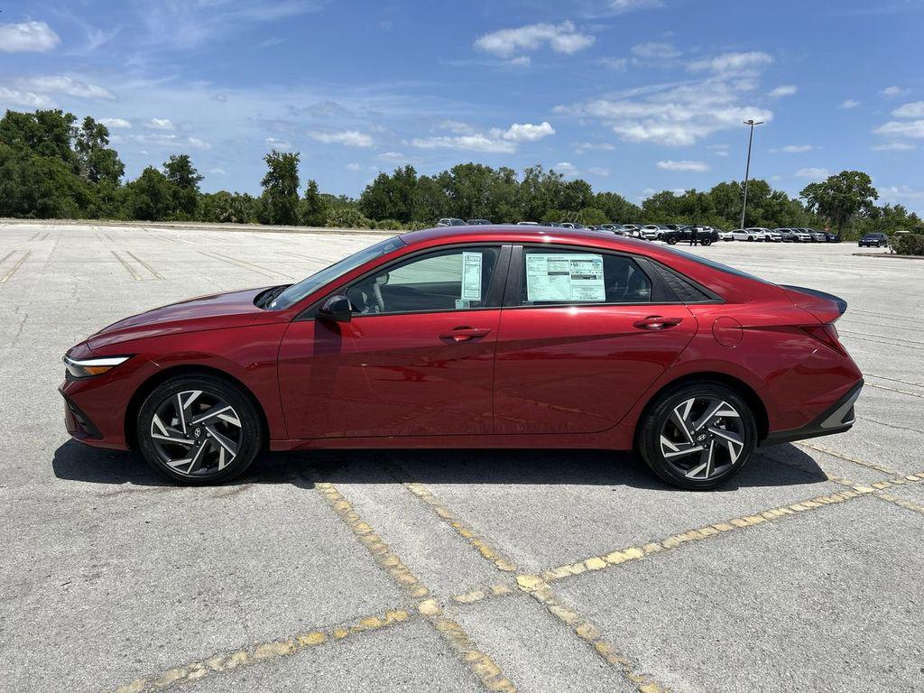 2025 Hyundai Elantra Blue - Photo 13