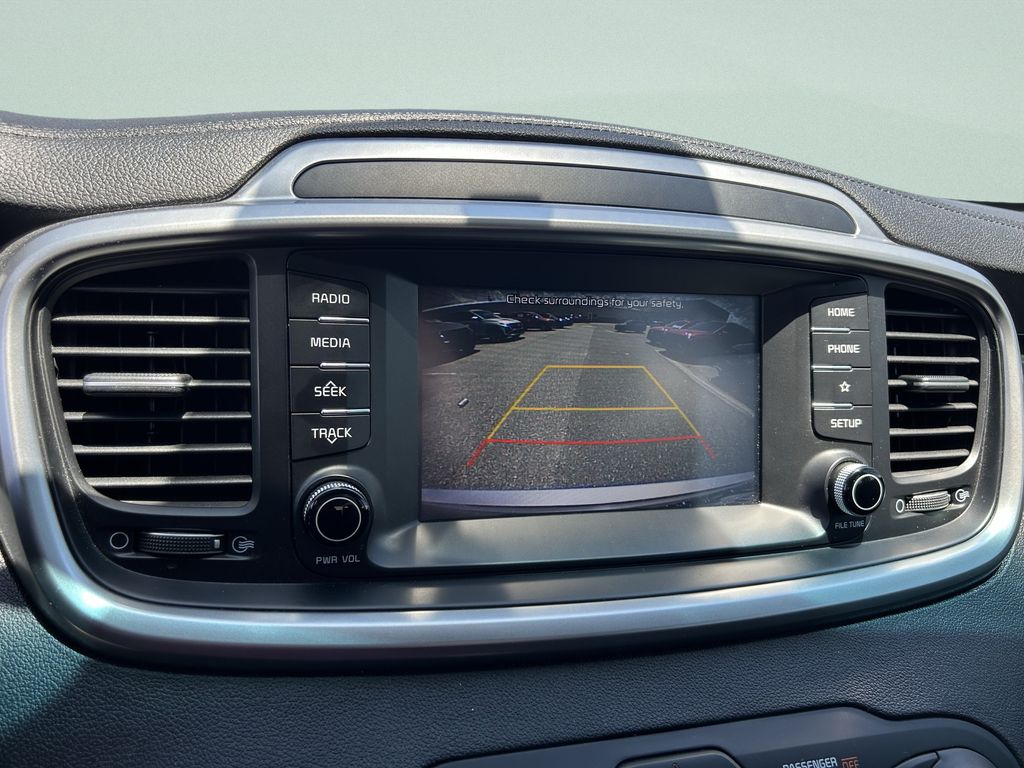 2019 Kia Sorento L - Photo 23