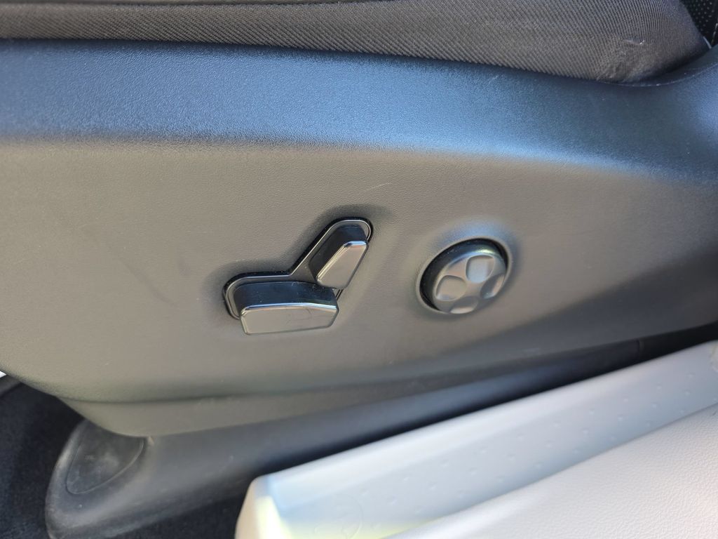 2024 Chrysler Pacifica Limited - Photo 26