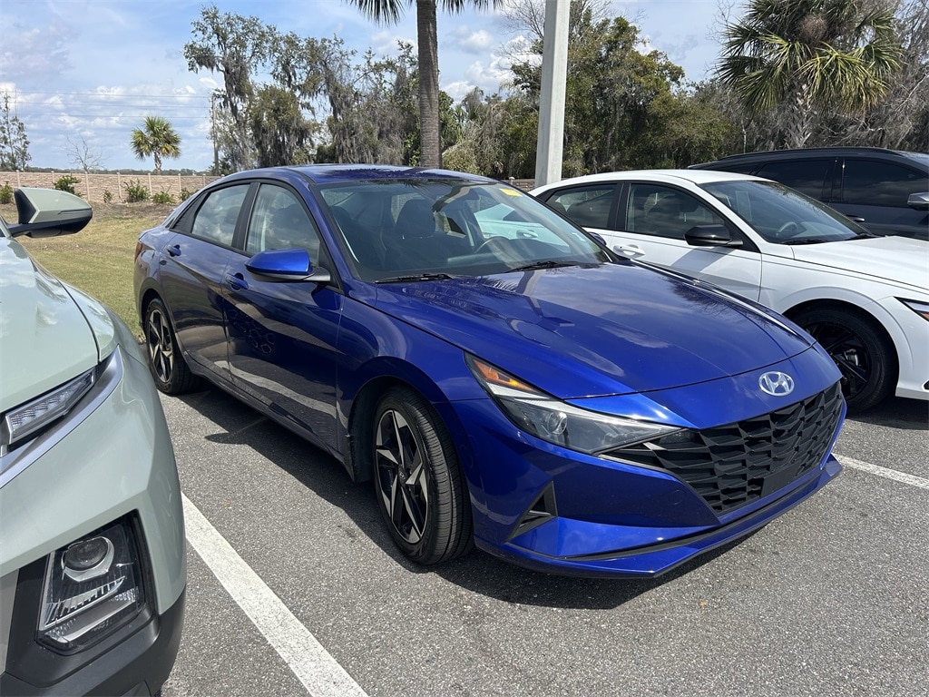 Used 2023 Hyundai Elantra SEL Sedan