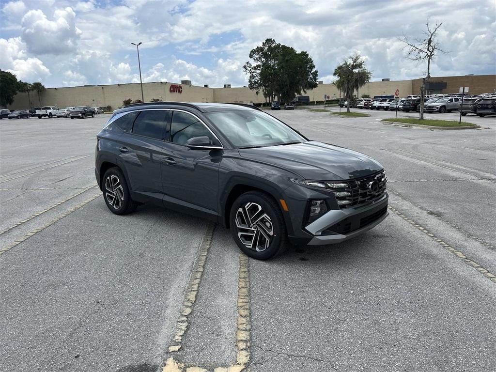 New 2025 Hyundai Tucson Limited FWD SUV