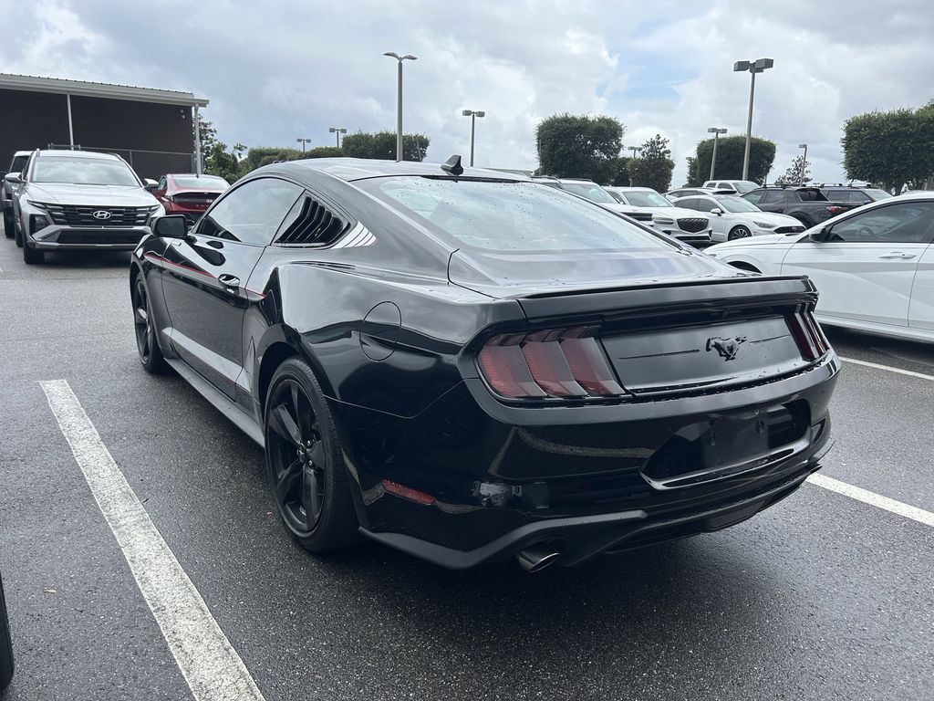 2022 Ford Mustang EcoBoost - Photo 6
