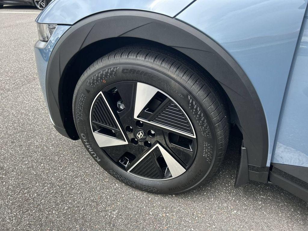 2025 Hyundai IONIQ 5 SE - Photo 32