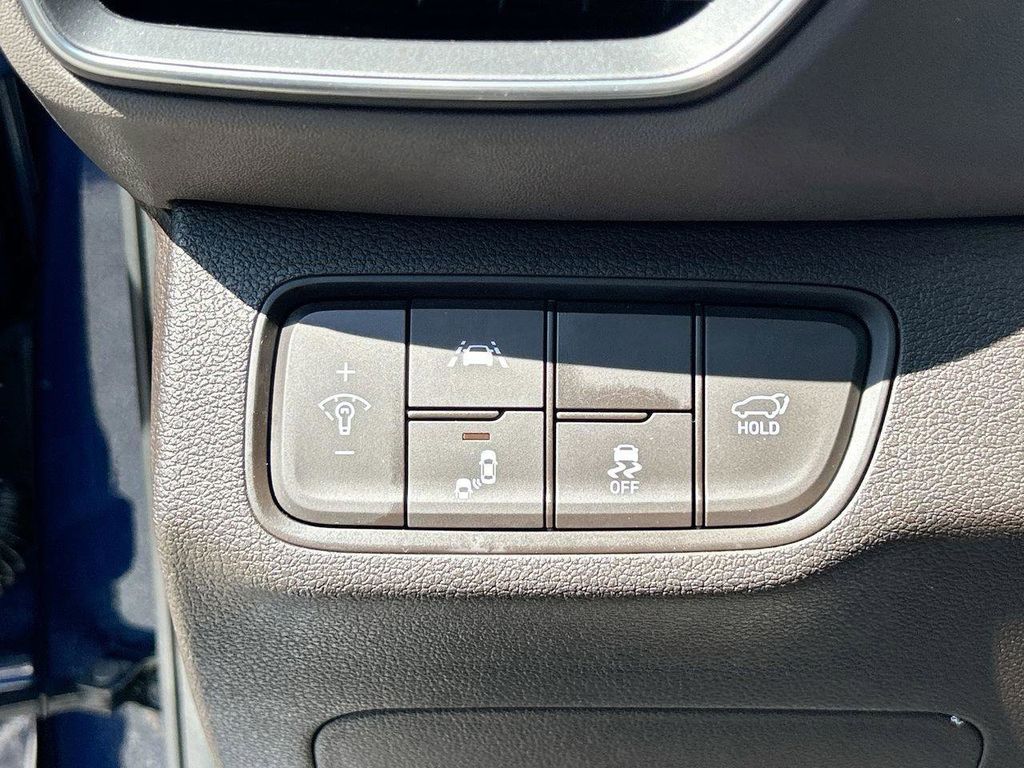 2020 Hyundai Santa Fe Limited - Photo 30