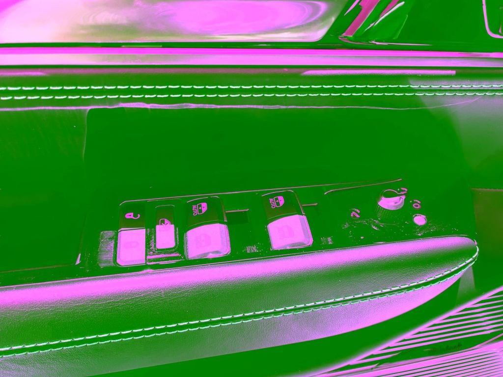2023 Jeep Grand Wagoneer Series III - Photo 23