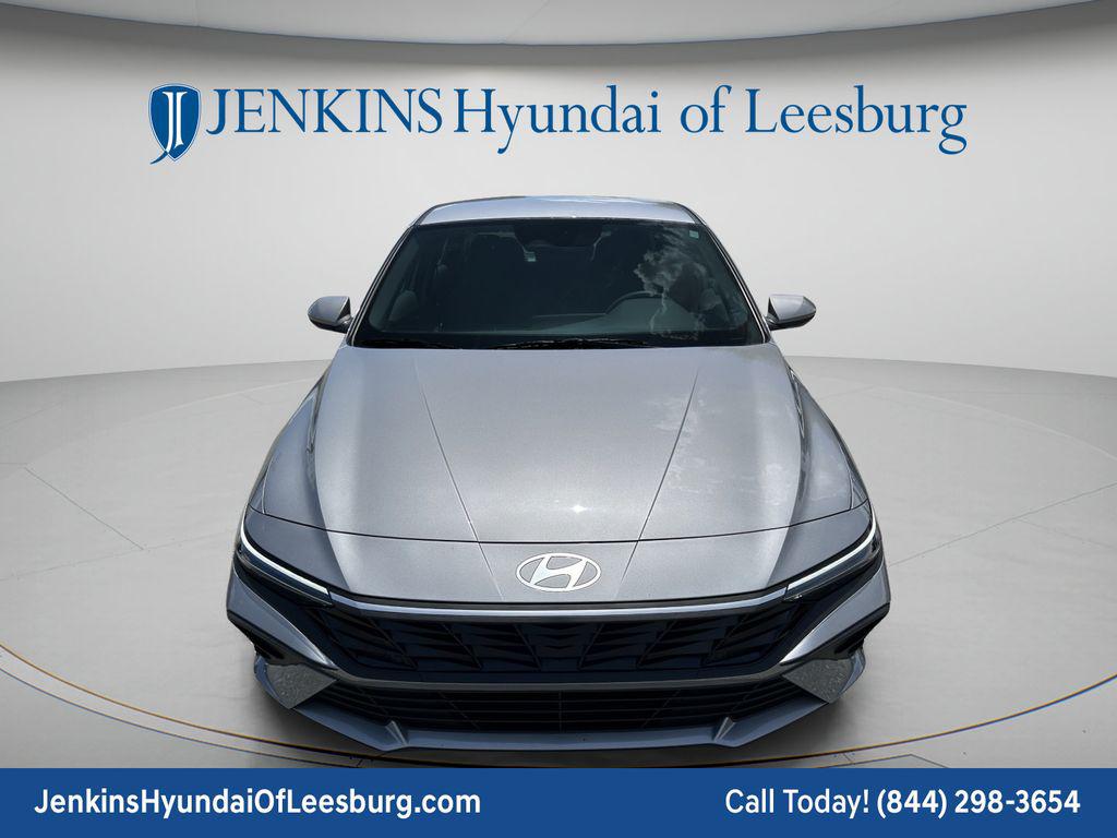 2025 Hyundai Elantra SE - Photo 12