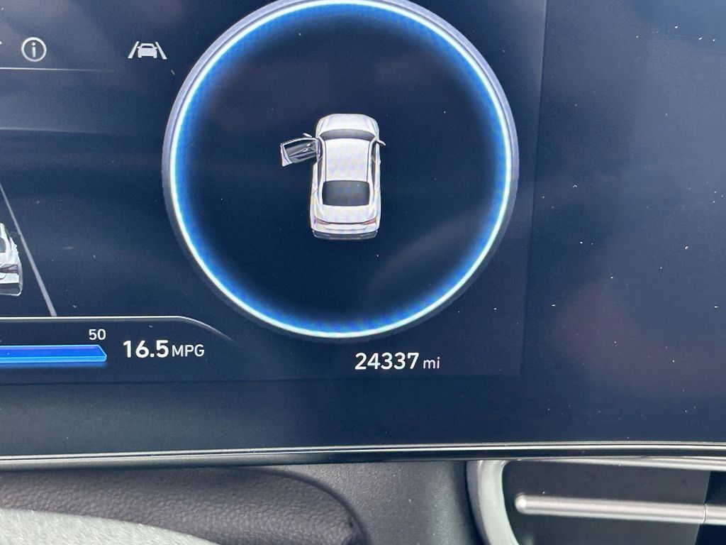 2024 Hyundai Elantra SEL - Photo 32