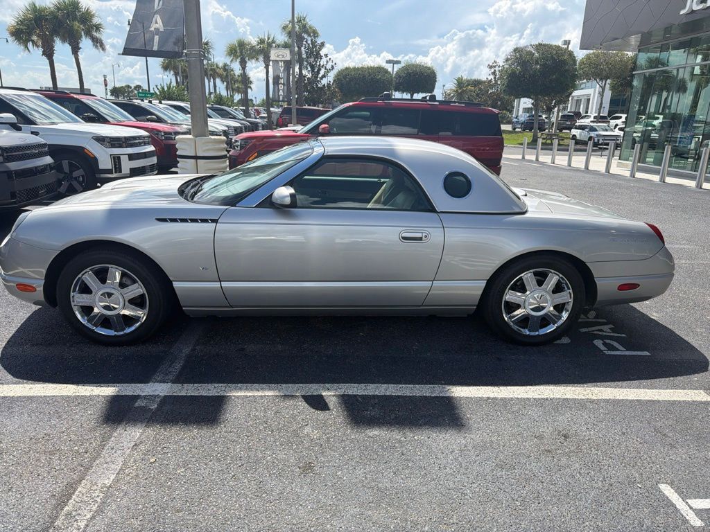 2004 Ford Thunderbird Base