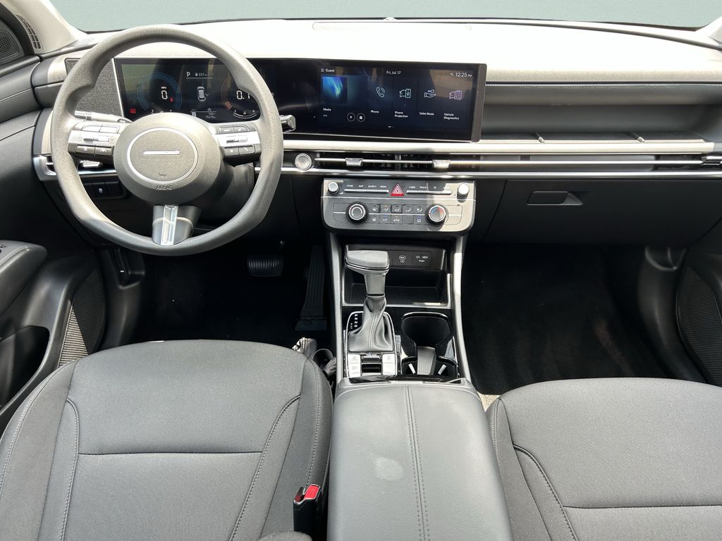 2025 Hyundai Tucson SE - Photo 15
