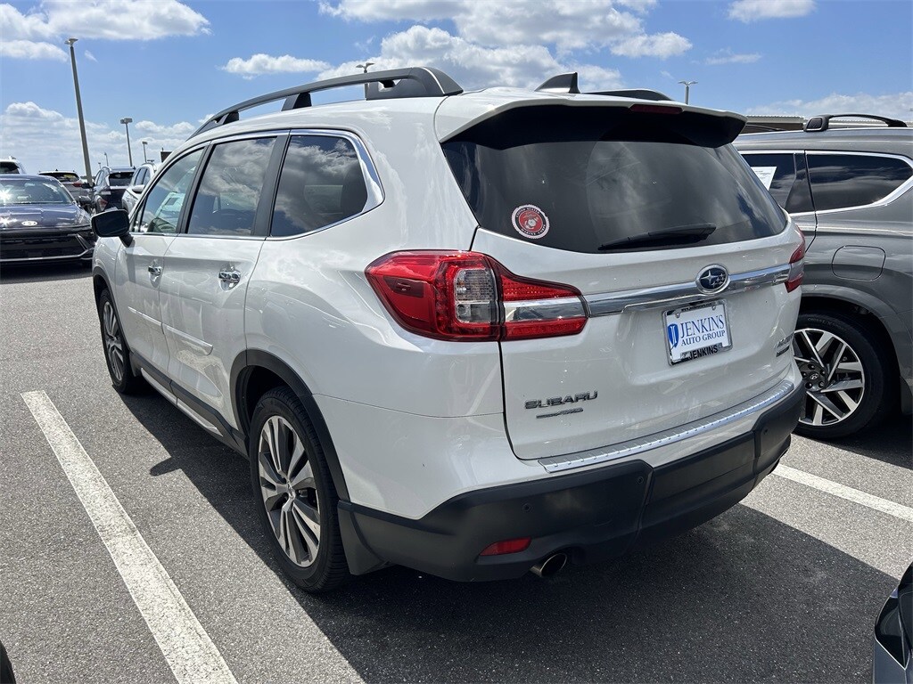 2020 Subaru Ascent Touring photo 3