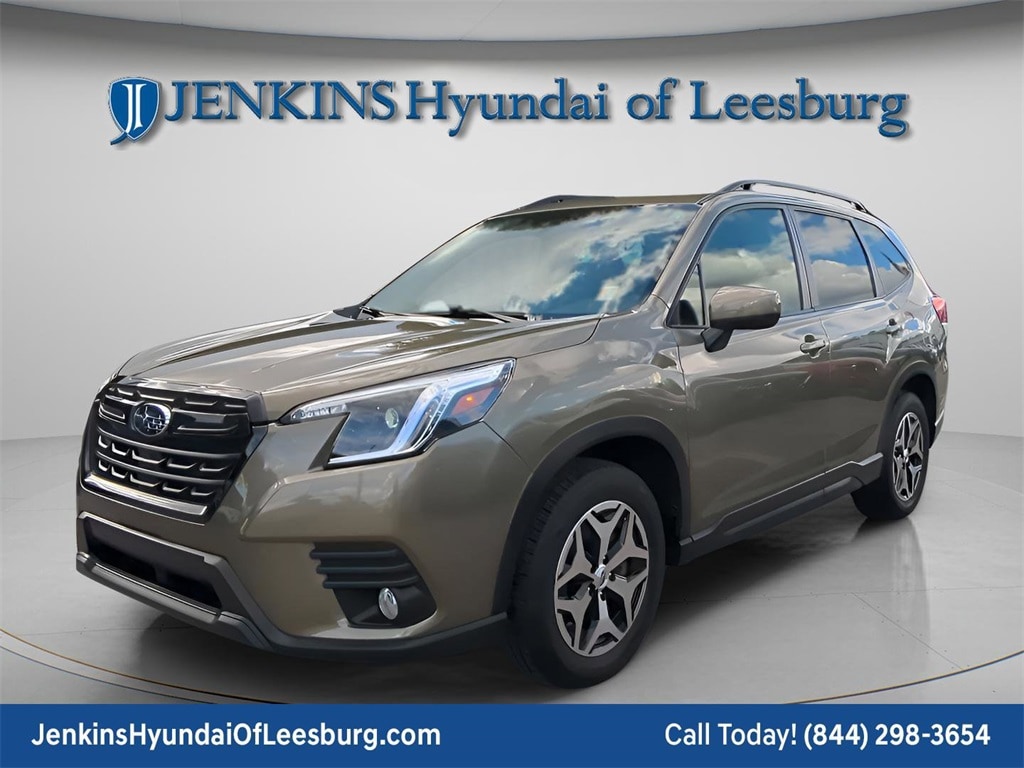 Used 2023 Subaru Forester Premium SUV