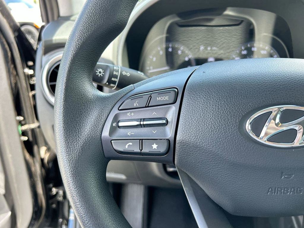 2023 Hyundai Kona SEL - Photo 23