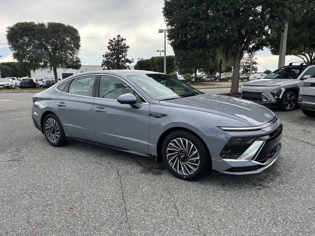 2027 Hyundai Sonata Hybrid
