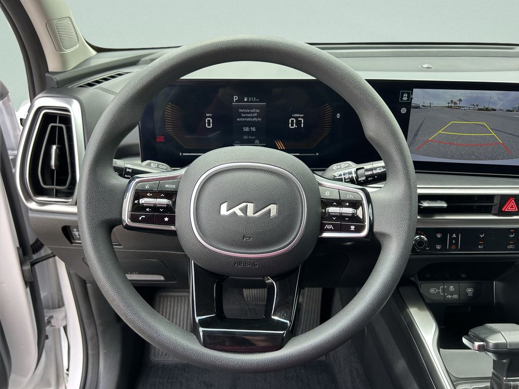 2024 Kia Sorento LX - Photo 29