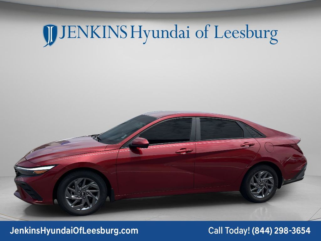 2024 Hyundai Elantra SEL - Photo 10