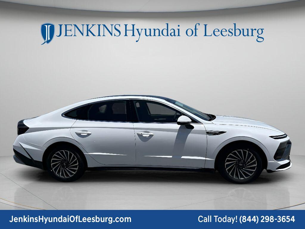 New 2026 Hyundai Sonata Hybrid SEL Sedan