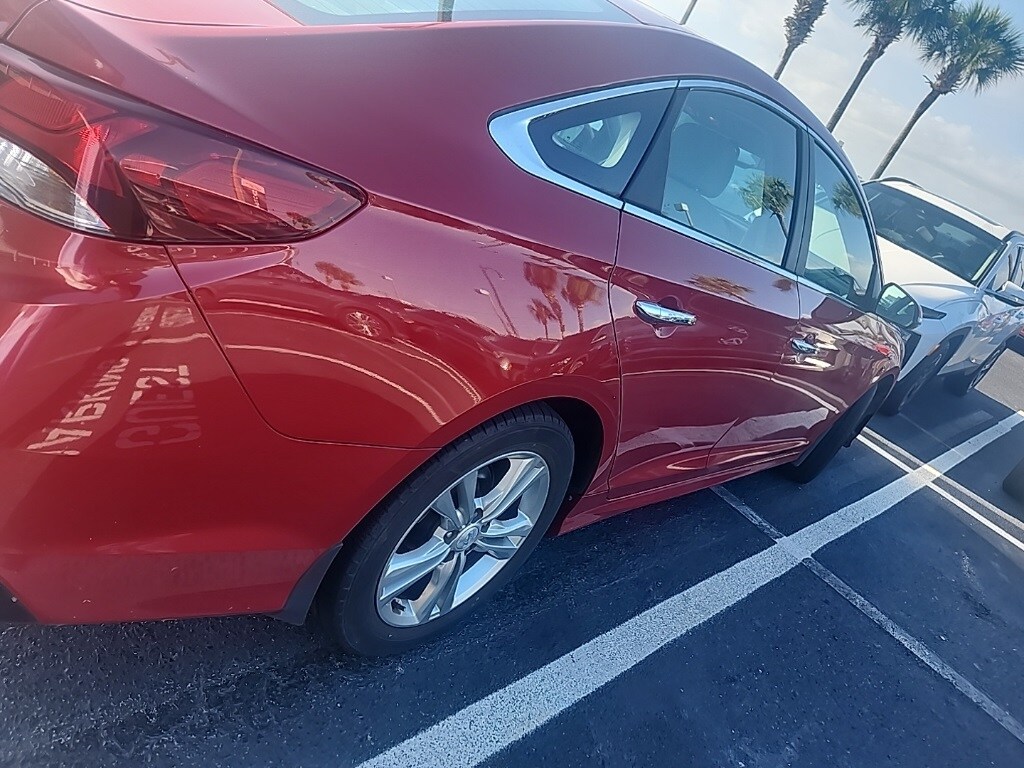 2019 Hyundai Sonata SEL photo 2