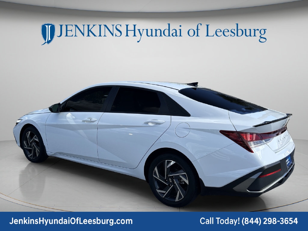 2025 Hyundai Elantra SEL - Photo 7