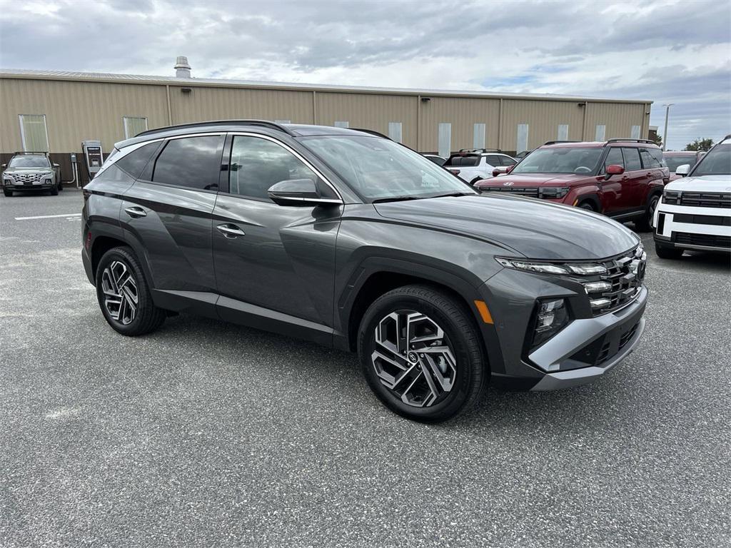 2026 Hyundai Tucson Hybrid Limited photo 2
