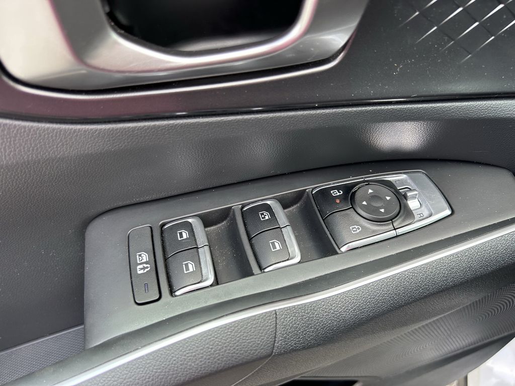 2024 Kia Sorento LX - Photo 22