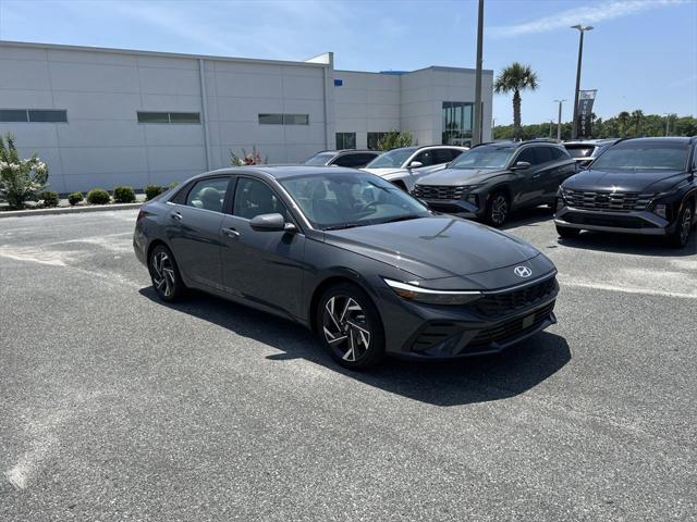 2025 Hyundai Elantra Hybrid Limited photo 2