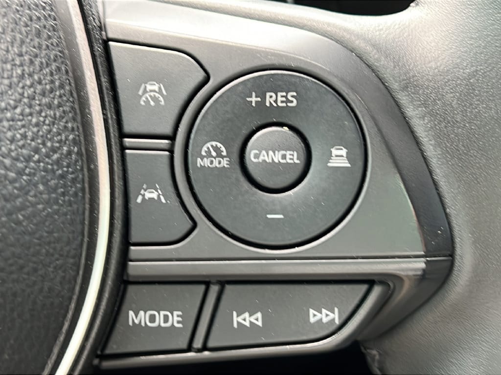2025 Toyota Corolla SE - Photo 22