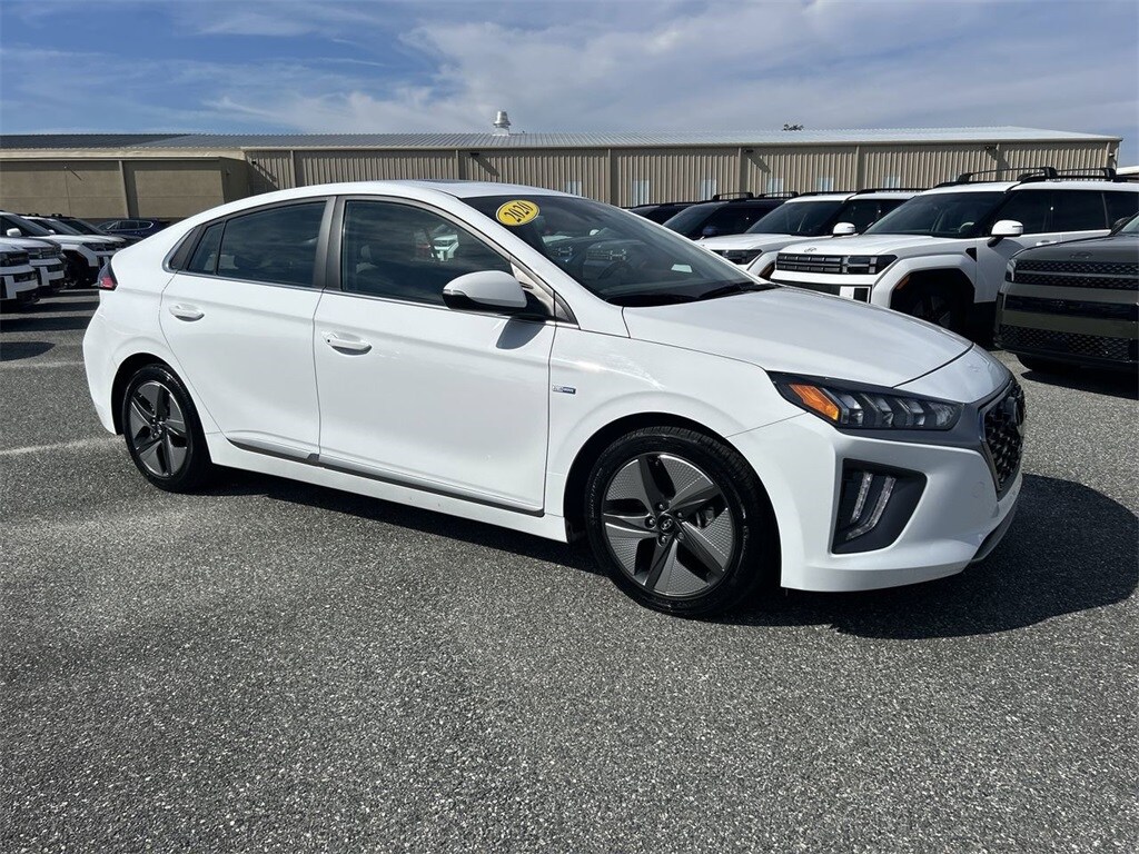 2020 Hyundai Ioniq SEL photo 2