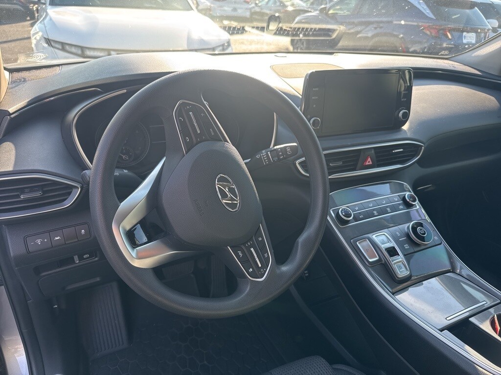 2022 Hyundai Santa Fe SE photo 4