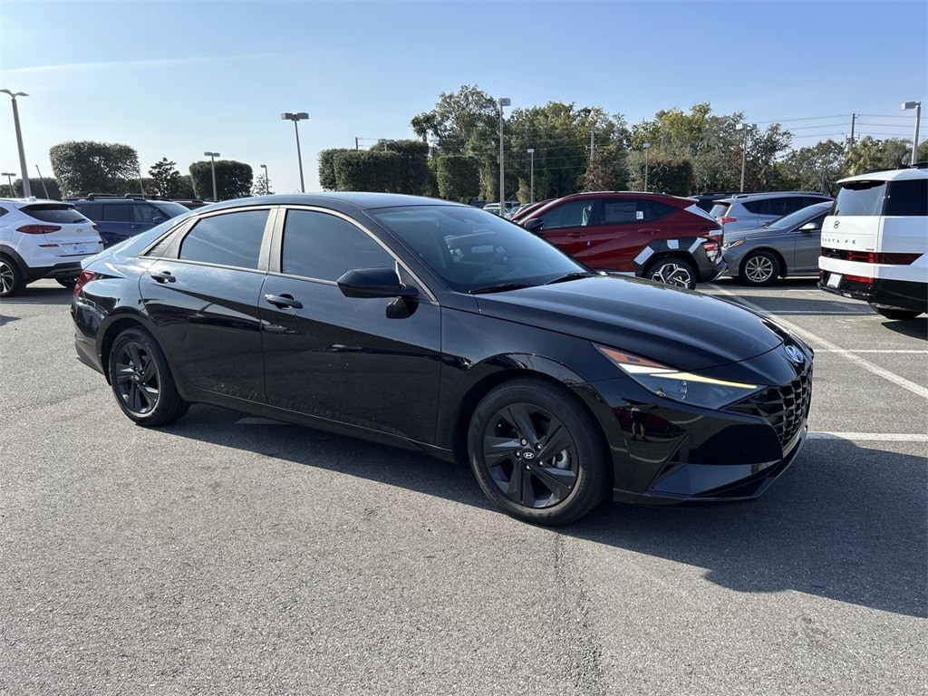 Used 2023 Hyundai Elantra SEL Sedan