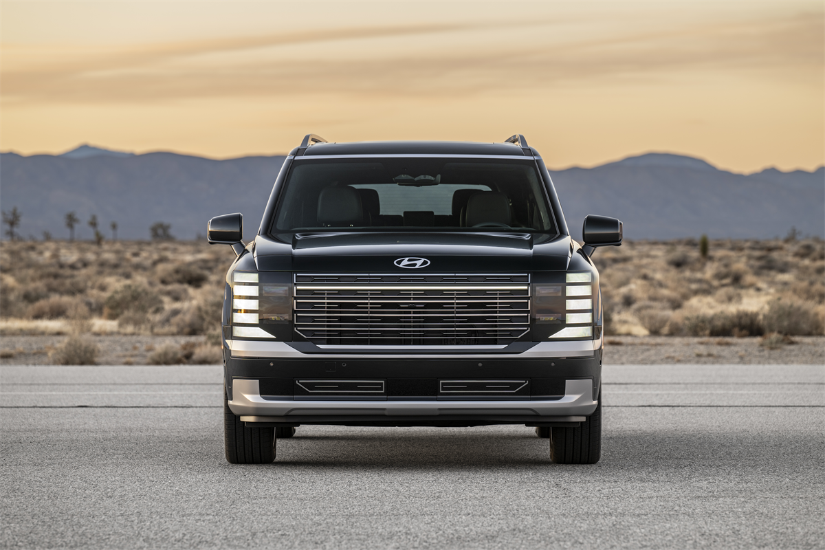 2026 Hyundai Palisade front angle parked