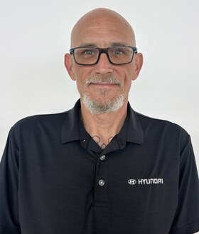 Staff member Alan Cohen from 3b477bd405dd