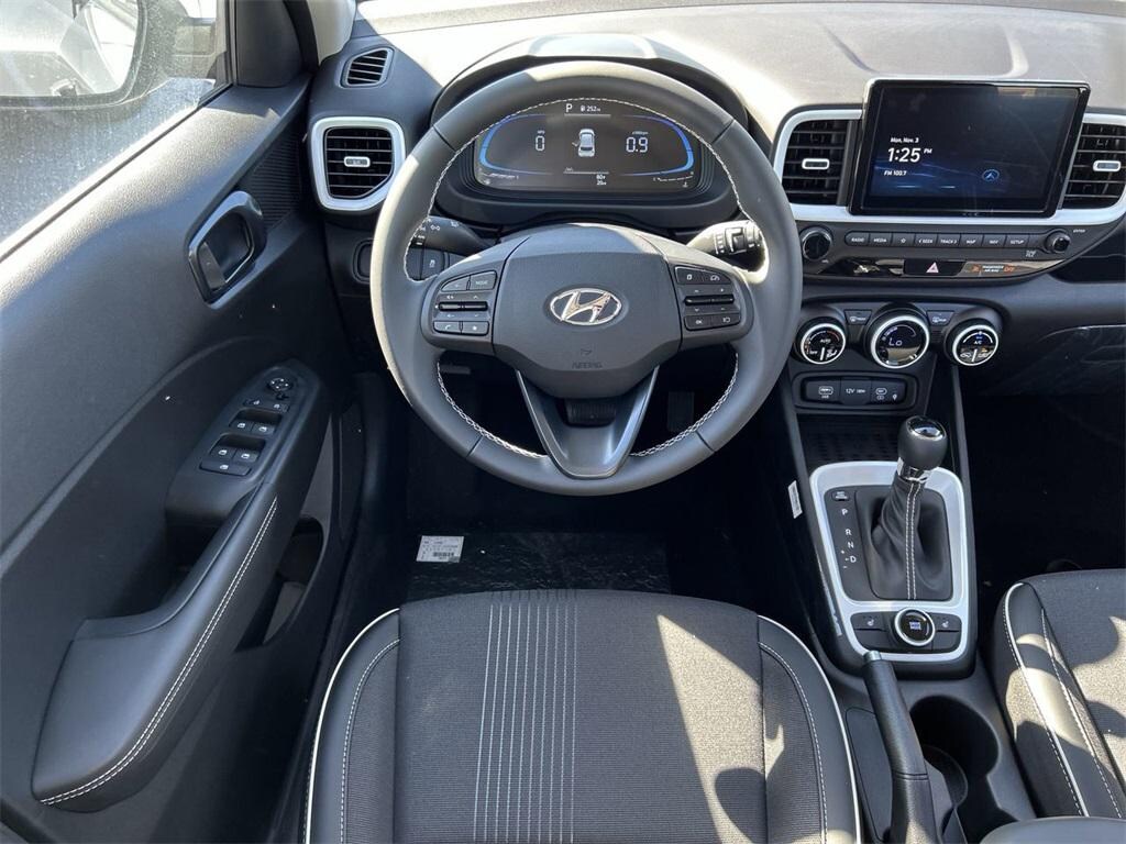 New 2025 Hyundai Venue Limited SUV