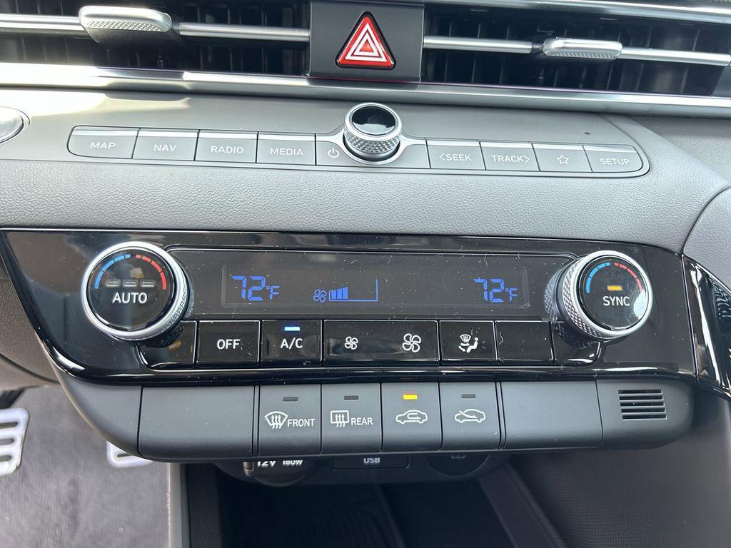 2025 Hyundai Elantra Blue - Photo 23