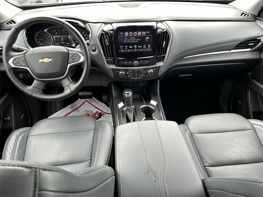 2018 Chevrolet Traverse Premier photo 2