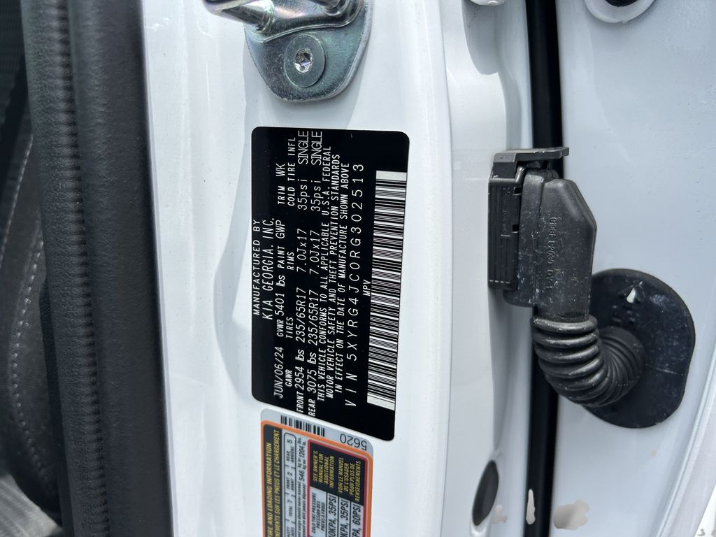 2024 Kia Sorento LX - Photo 37