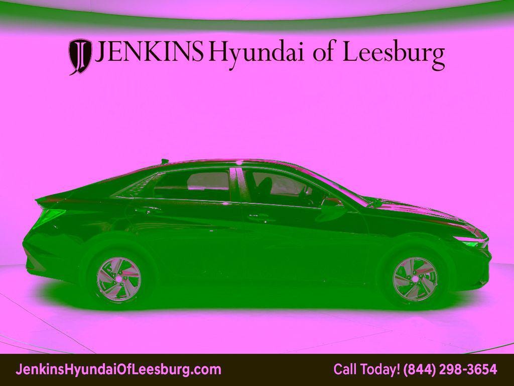 New 2026 Hyundai Elantra SE Sedan
